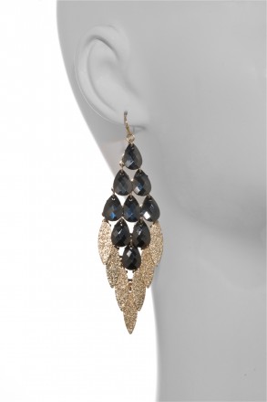 Shaky leaf chandelier earring